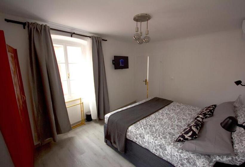 پانسیون Phiros B&b