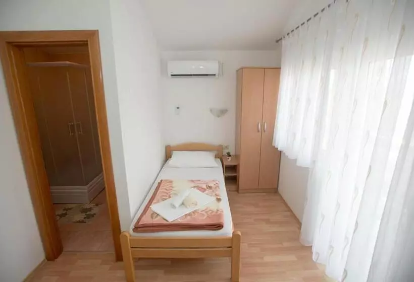 پانسیون Rooms Ivana