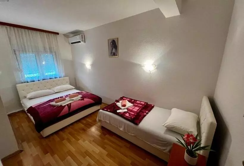 پانسیون Rooms Ivana