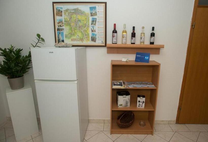 پانسیون Rooms Ivana