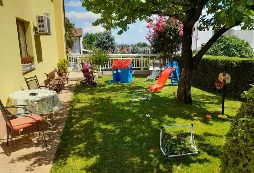 پانسیون Rooms Ivana