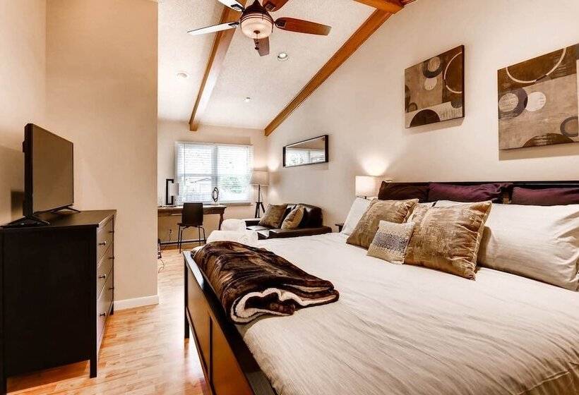 The Dream Like Garden Oasis In Sloan S Lake