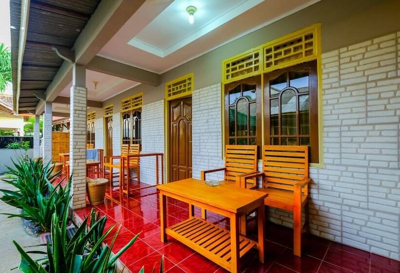 בית מלון כפרי Pondok Lita By Oyo Rooms