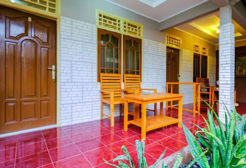 בית מלון כפרי Pondok Lita By Oyo Rooms