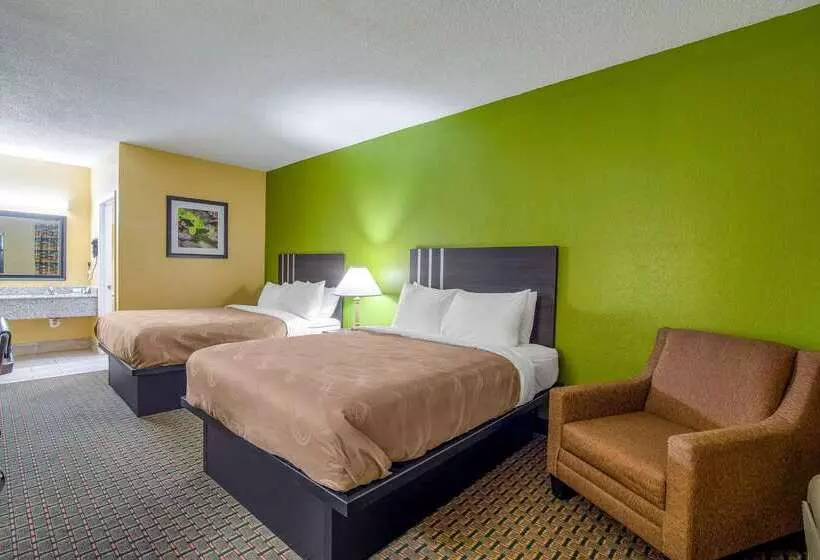 ホテル Quality Inn & Suites