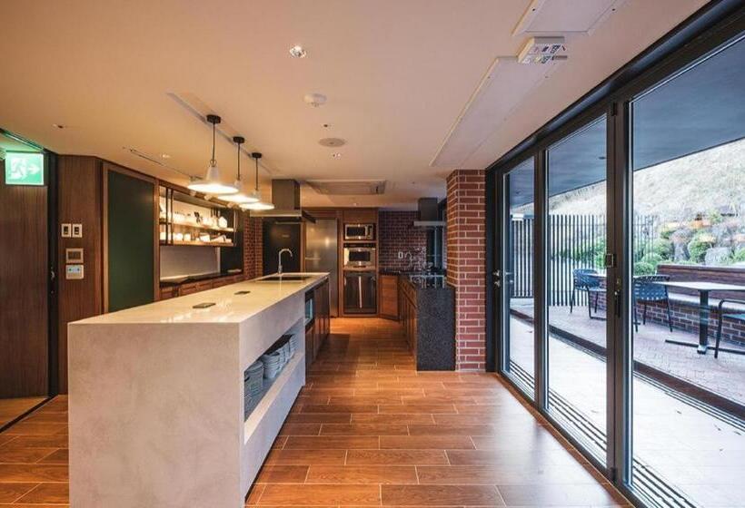 هتل Walkerhill Douglas House