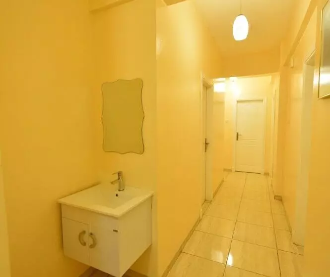 Husin Al Khaleej Hotel Apartment