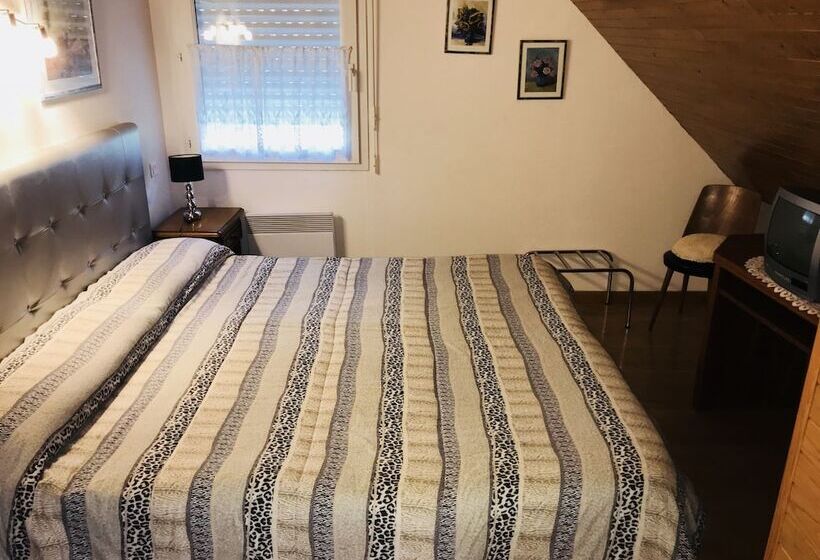 بنسيون Gite La Balaguère T3