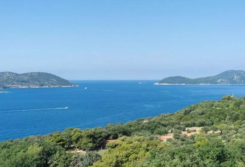 Apartmani D & J