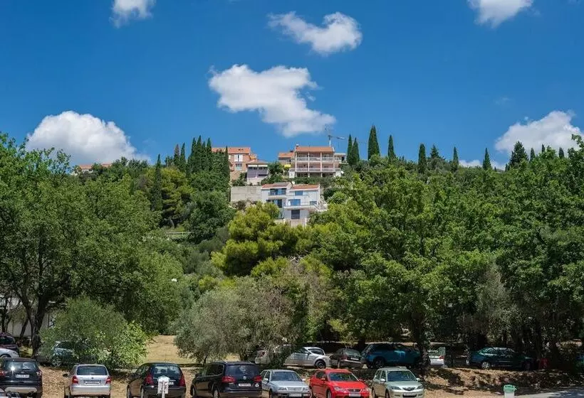 Apartmani D & J