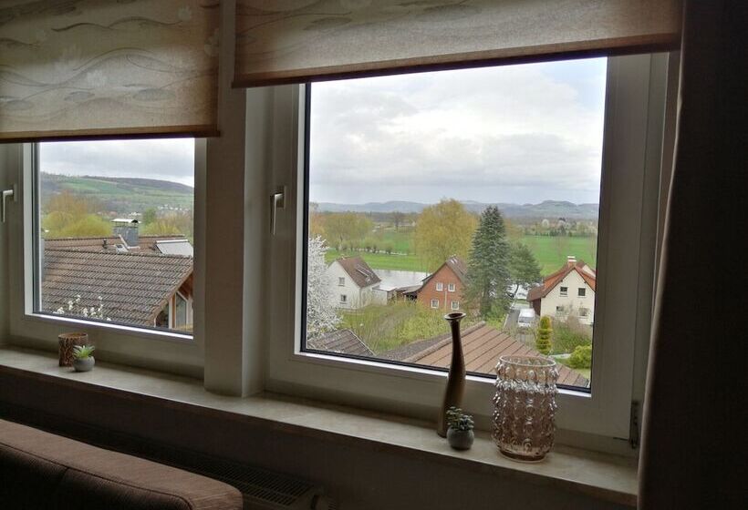 Flat In Polle Near The Forest