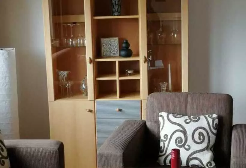 Flat In Polle Near The Forest