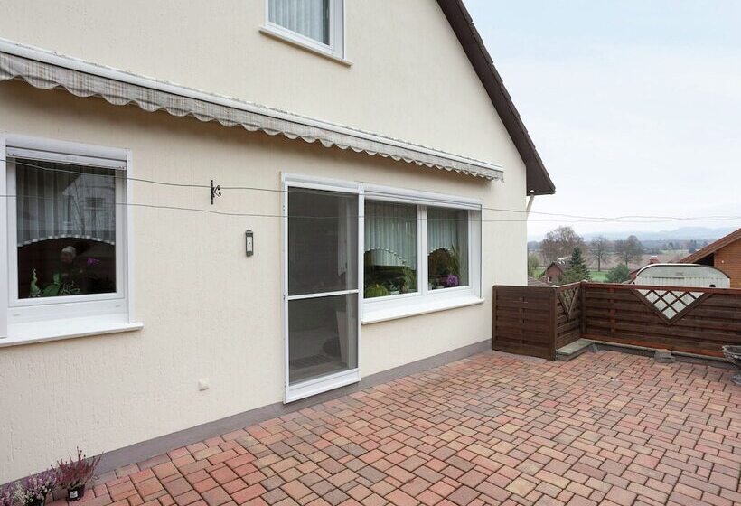 Flat In Polle Near The Forest