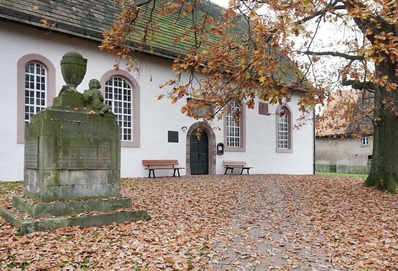 Flat In Polle Near The Forest