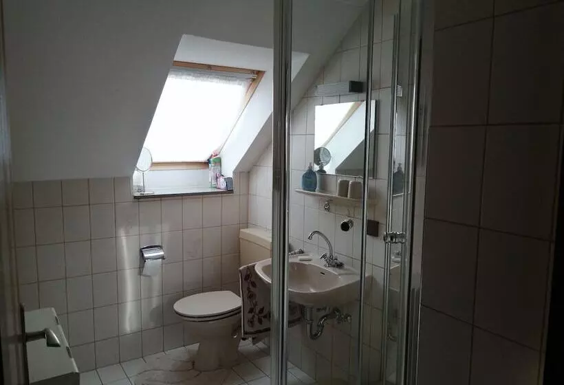 Flat In Polle Near The Forest