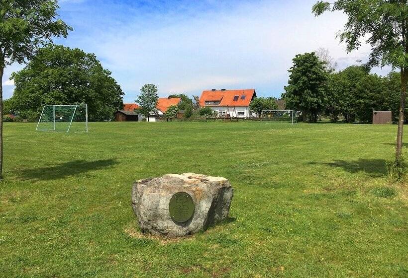 Modern Apartment In Vohl Near The Forest