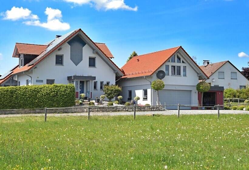 Modern Apartment In Vohl Near The Forest