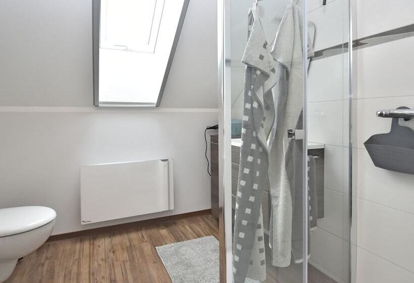 Modern Apartment In Vohl Near The Forest