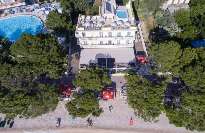 پانسیون Luxury Rooms Villa Jadranka