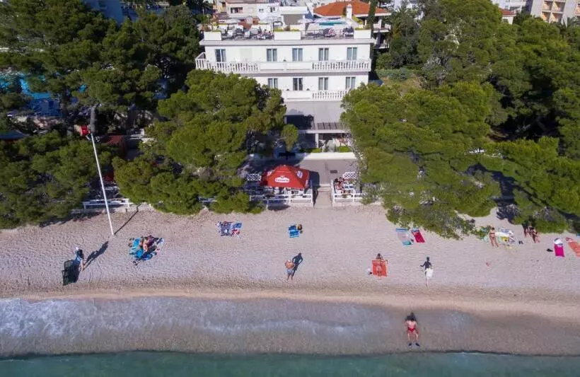 پانسیون Luxury Rooms Villa Jadranka
