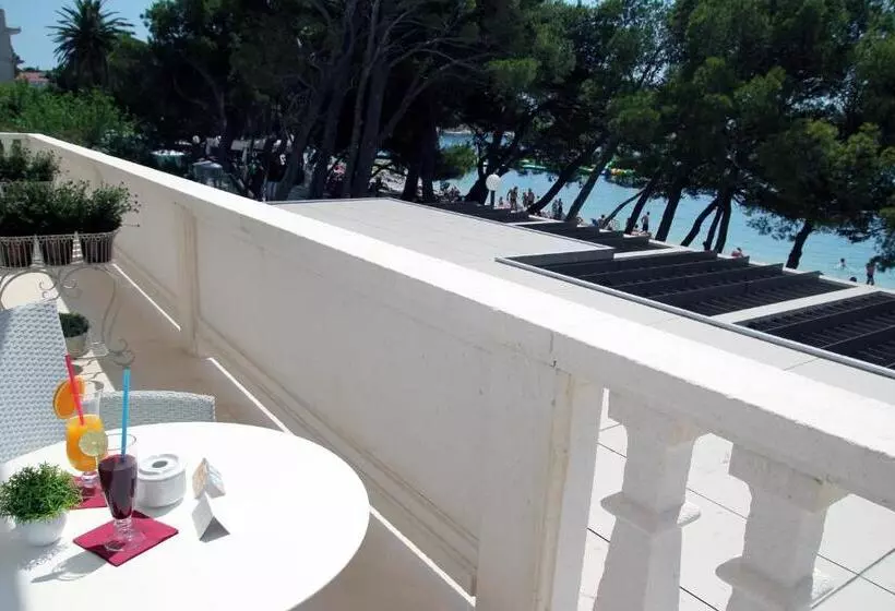 پانسیون Luxury Rooms Villa Jadranka