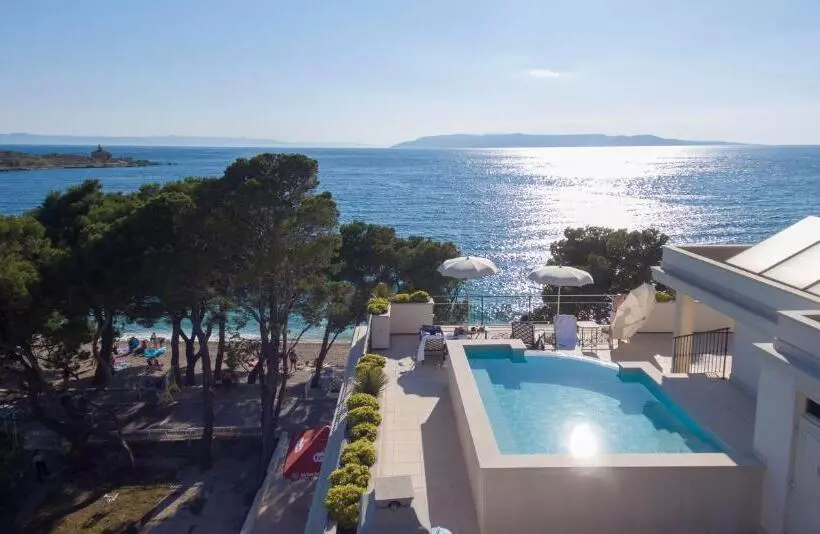 پانسیون Luxury Rooms Villa Jadranka
