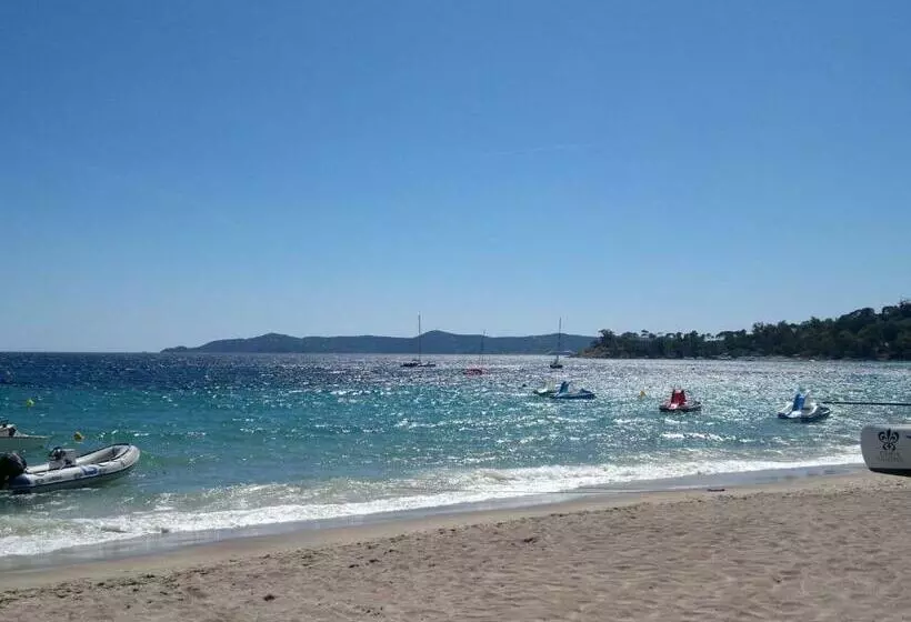 Spacious Villa Near Sea In Cavalaire Sur Mer