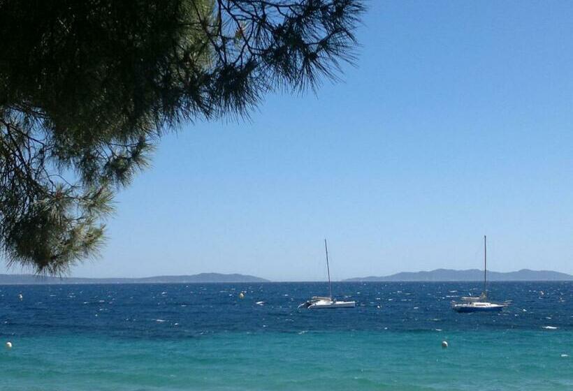 Spacious Villa Near Sea In Cavalaire Sur Mer