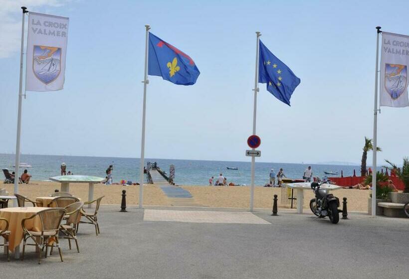 Spacious Villa Near Sea In Cavalaire Sur Mer