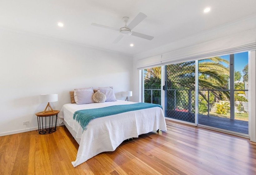 20 Ray Street Sunshine Beach