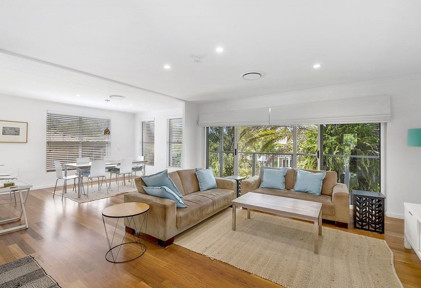 20 Ray Street Sunshine Beach