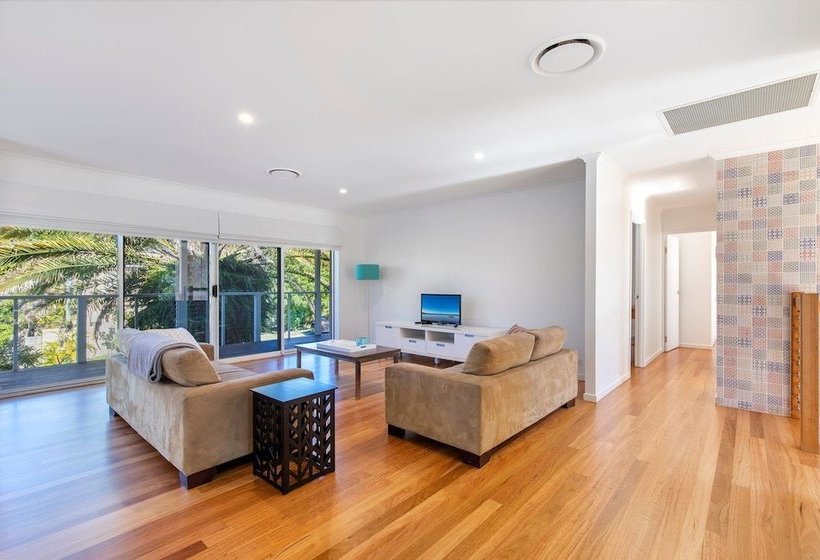 20 Ray Street Sunshine Beach