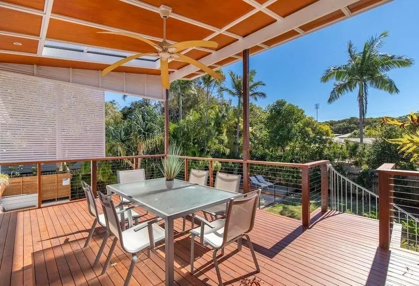20 Ray Street Sunshine Beach