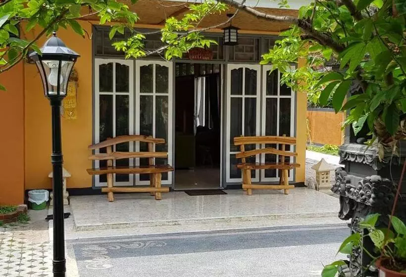 ユースホステル Dewi Sri Guesthouse