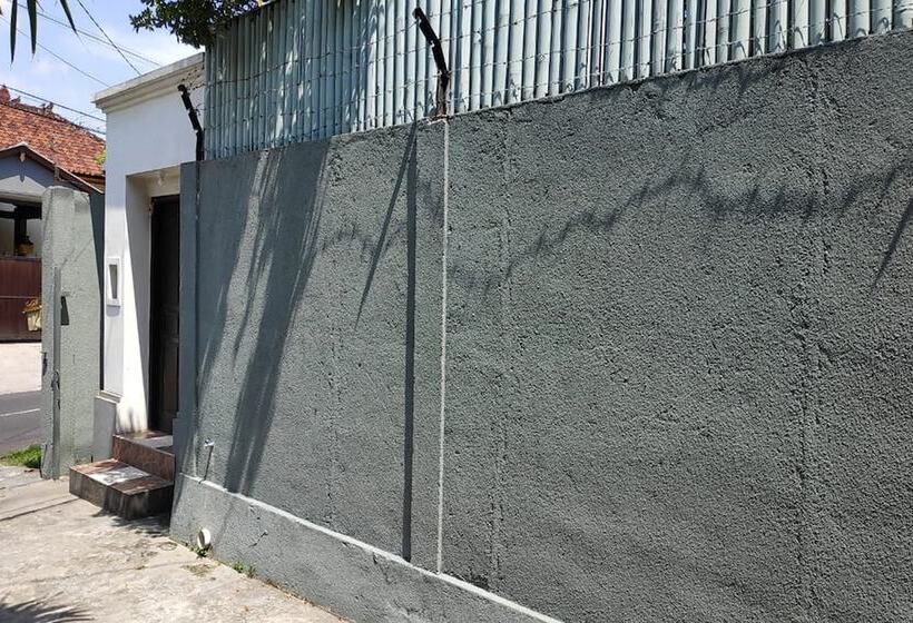 הוסטל Villa Iluka 2 By Oyo Rooms