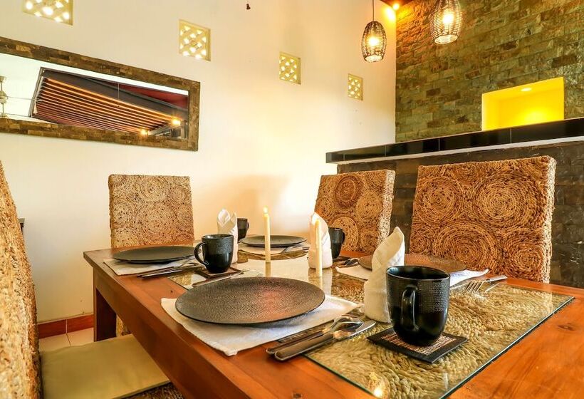 הוסטל Villa Iluka 2 By Oyo Rooms