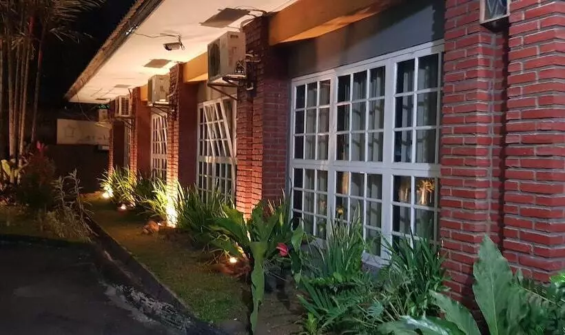 Bed and Breakfast Mandalawangi