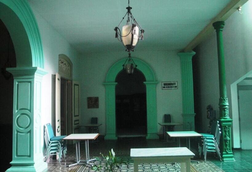 Bed and Breakfast Trio