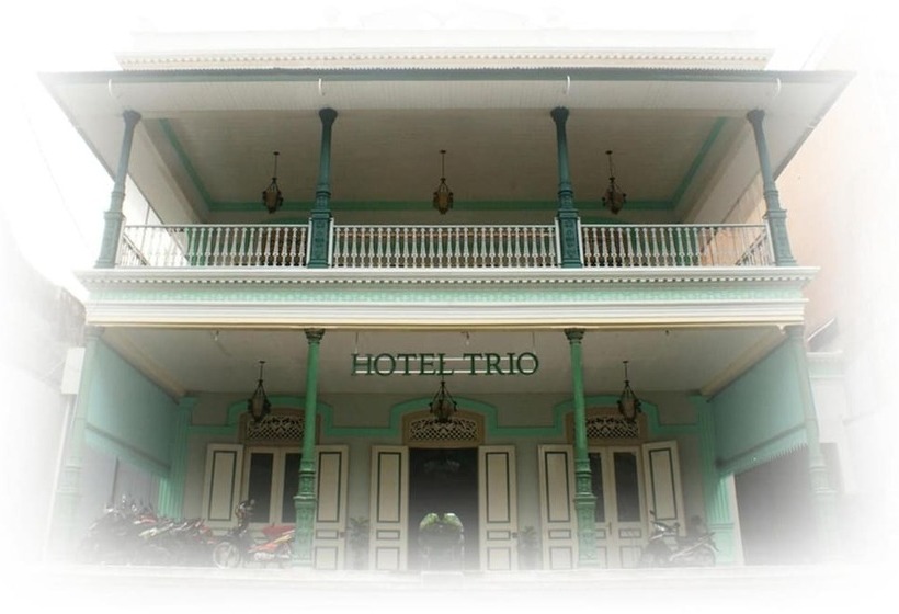 Bed and Breakfast Trio