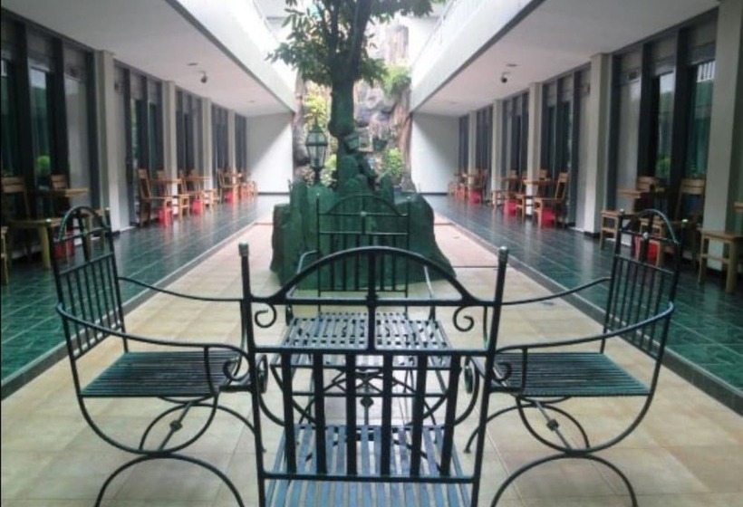 Bed and Breakfast Trio