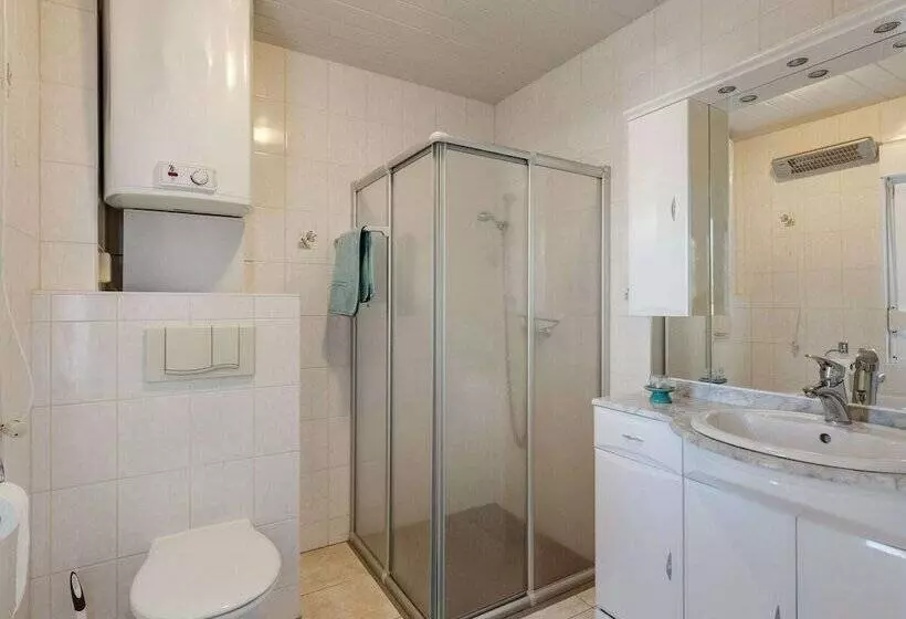 Cozy Bungalow In Werder With Garden