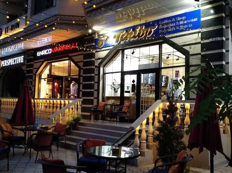 هتل Golden Square Bishkek