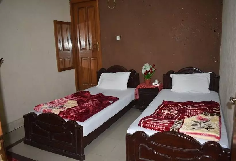 هتل Kashmir International