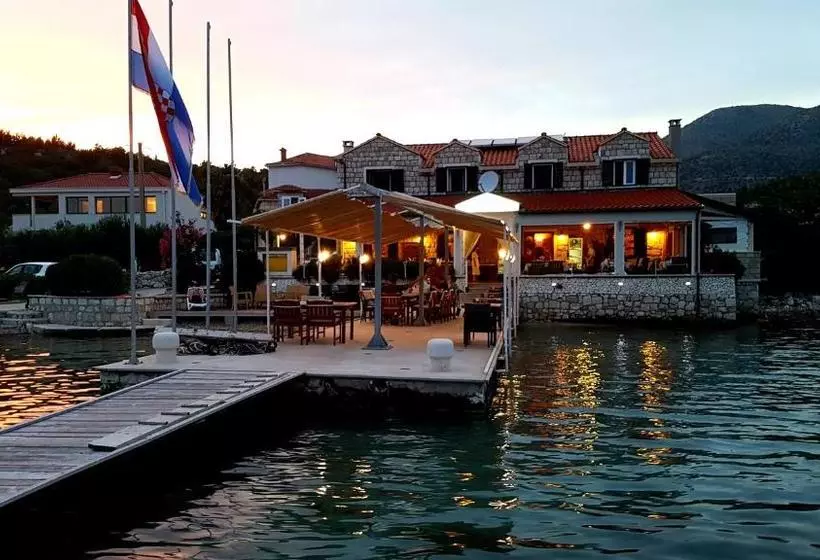 Sweet Village Hotel By The Sea