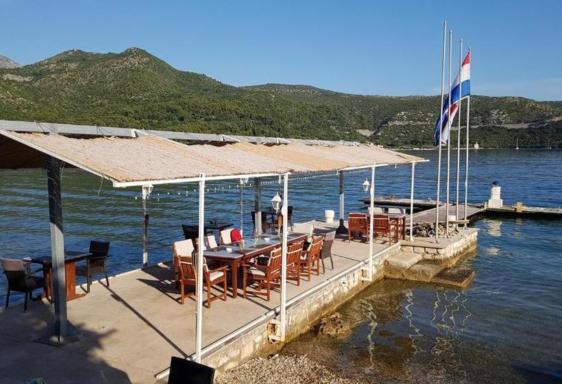 Sweet Village Hotel By The Sea