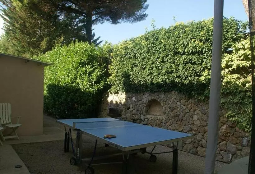 Lavish Villa In Mouans Sartoux With Sauna