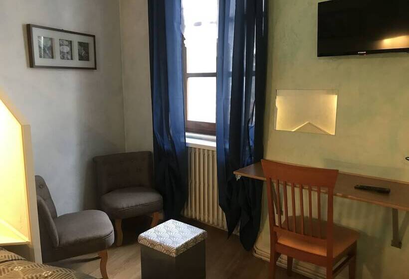 פנסיון Ludotel