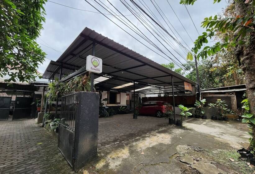 Semeru Hostel Malang