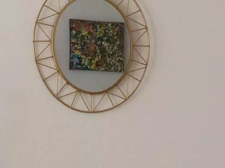 Studio L Art Abstrait Centre D Agen Gare 3