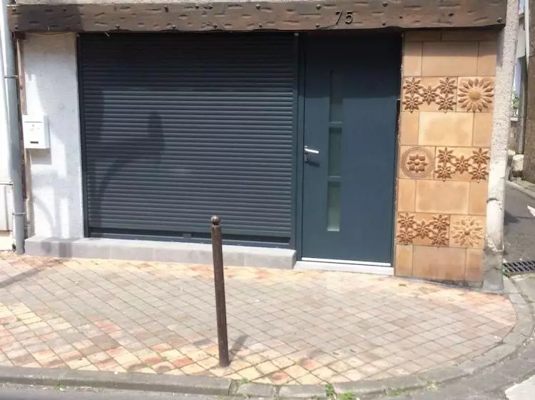 Studio L Art Abstrait Centre D Agen Gare 3